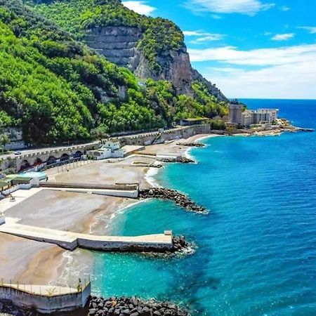 Il Rifugio Di Pozzano Apartment Castellammare di Stabia Bagian luar foto